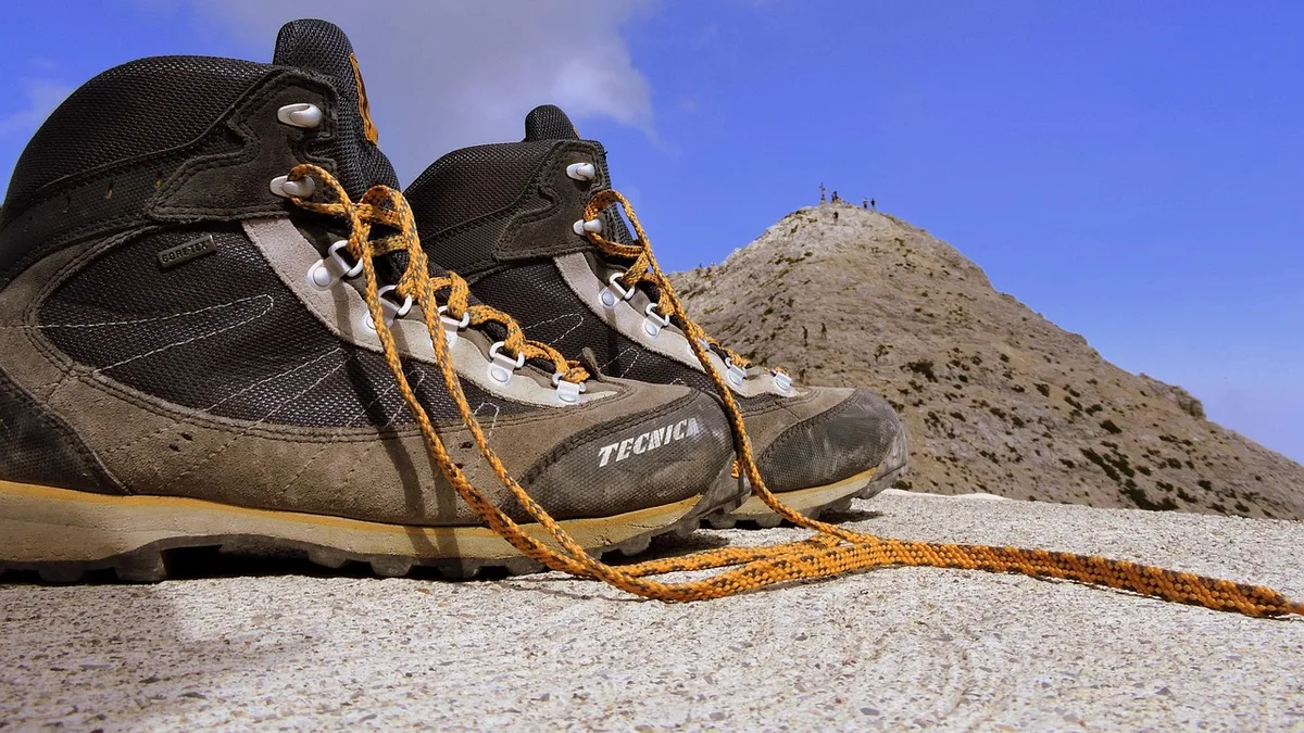 boot, mountain, top, carega, refuge, fraccaroli, i walk, mountain boots, trekking shoes, nature, mountain shoes, boots, hiking